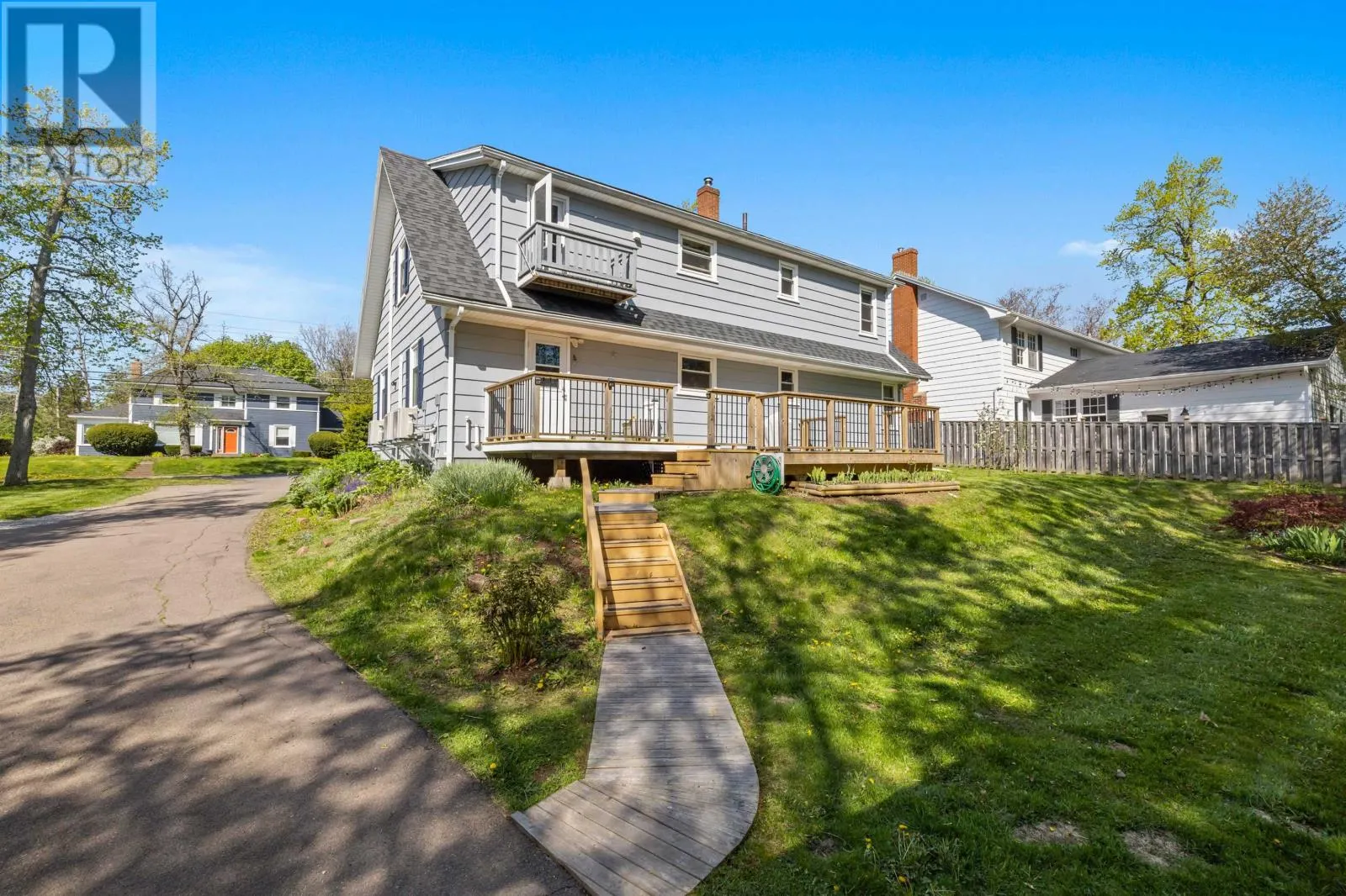 124 North River Road