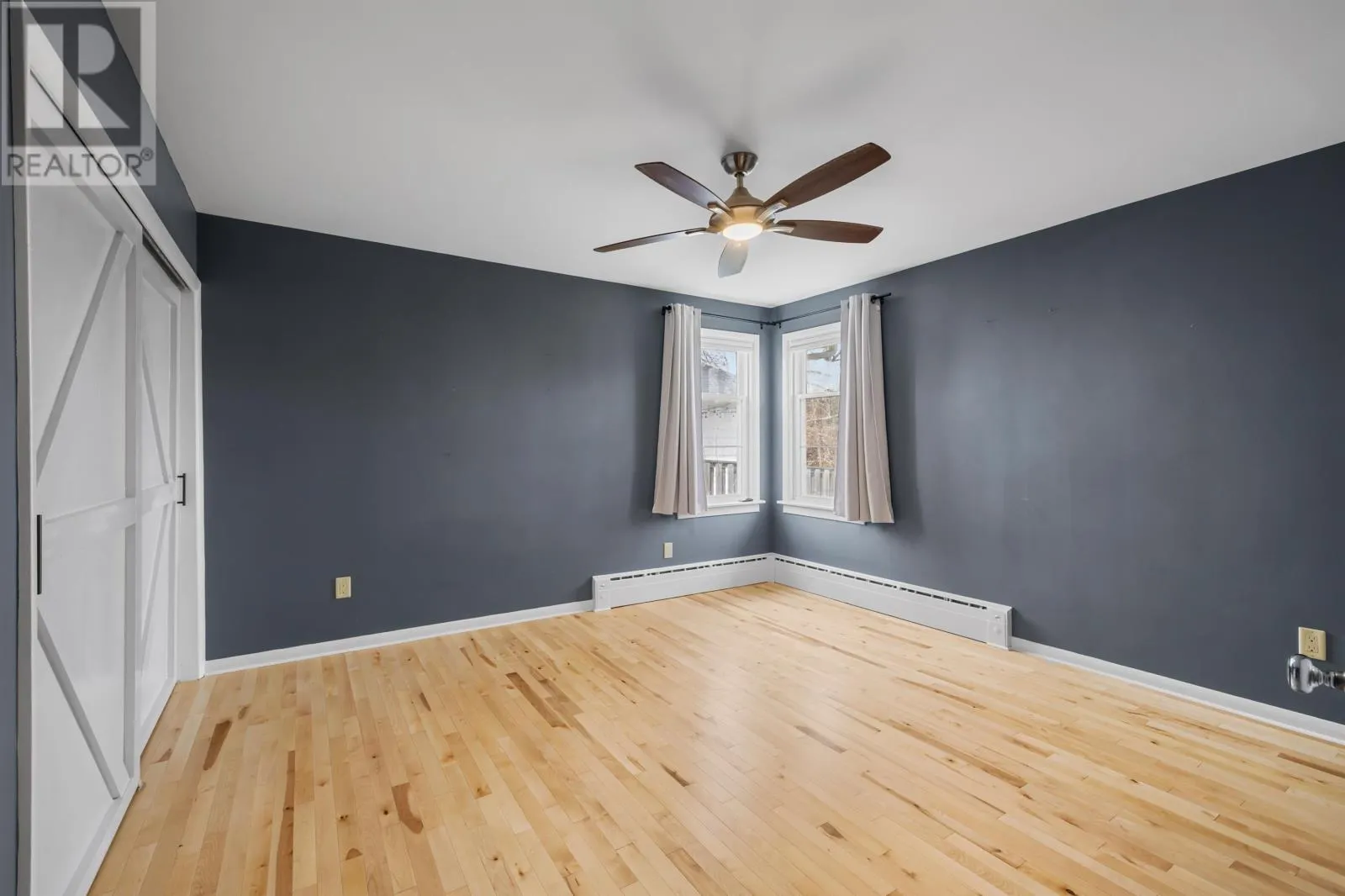 124 North River Road