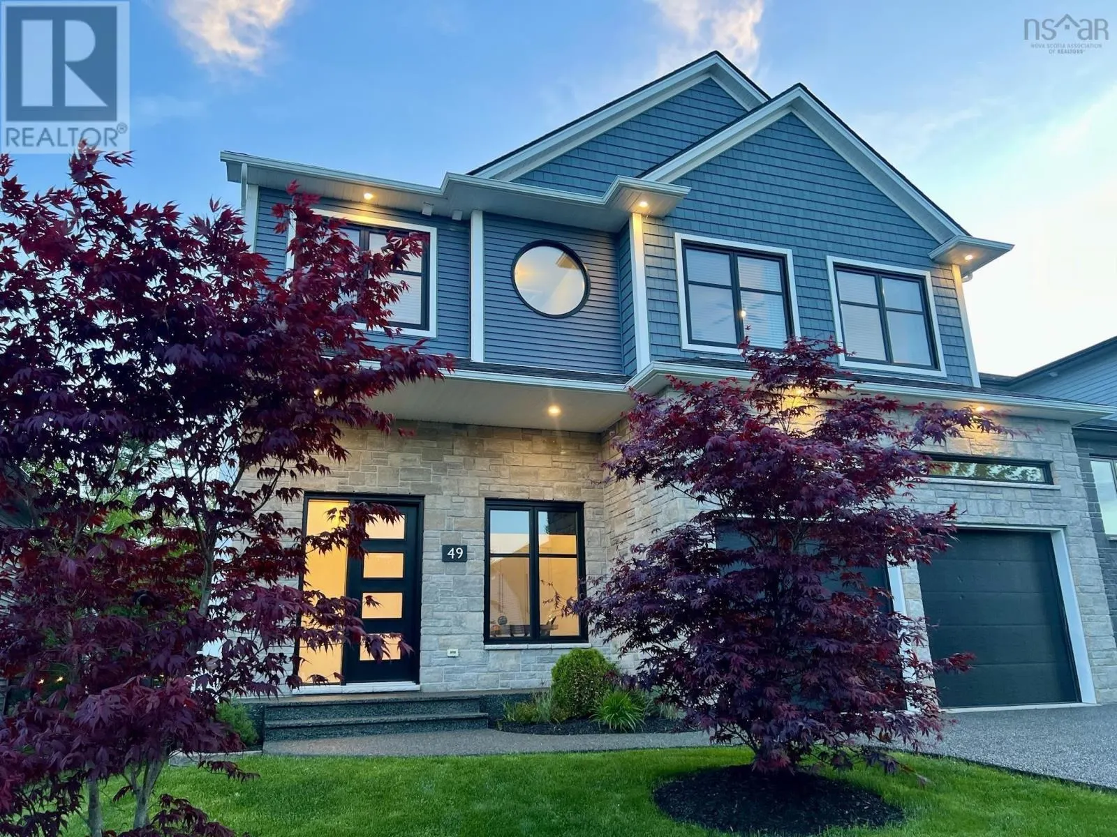 49 Crownridge Drive