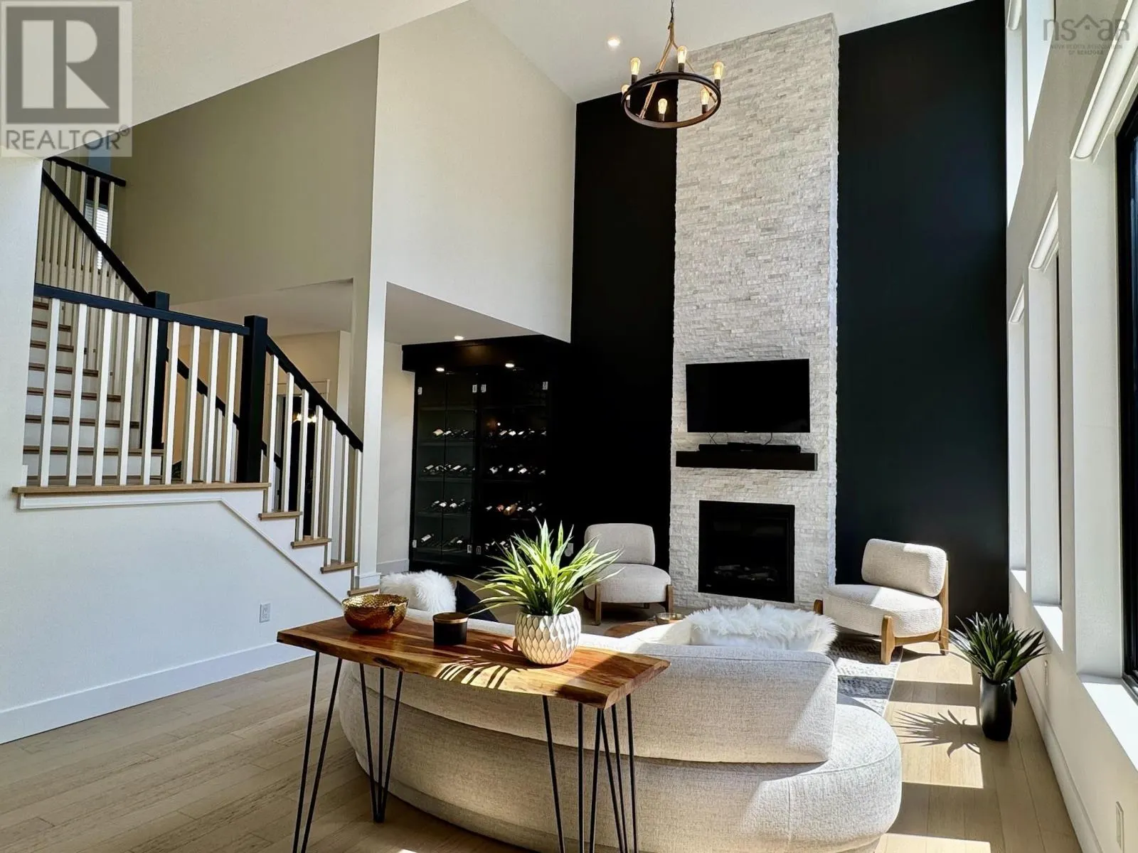 49 Crownridge Drive
