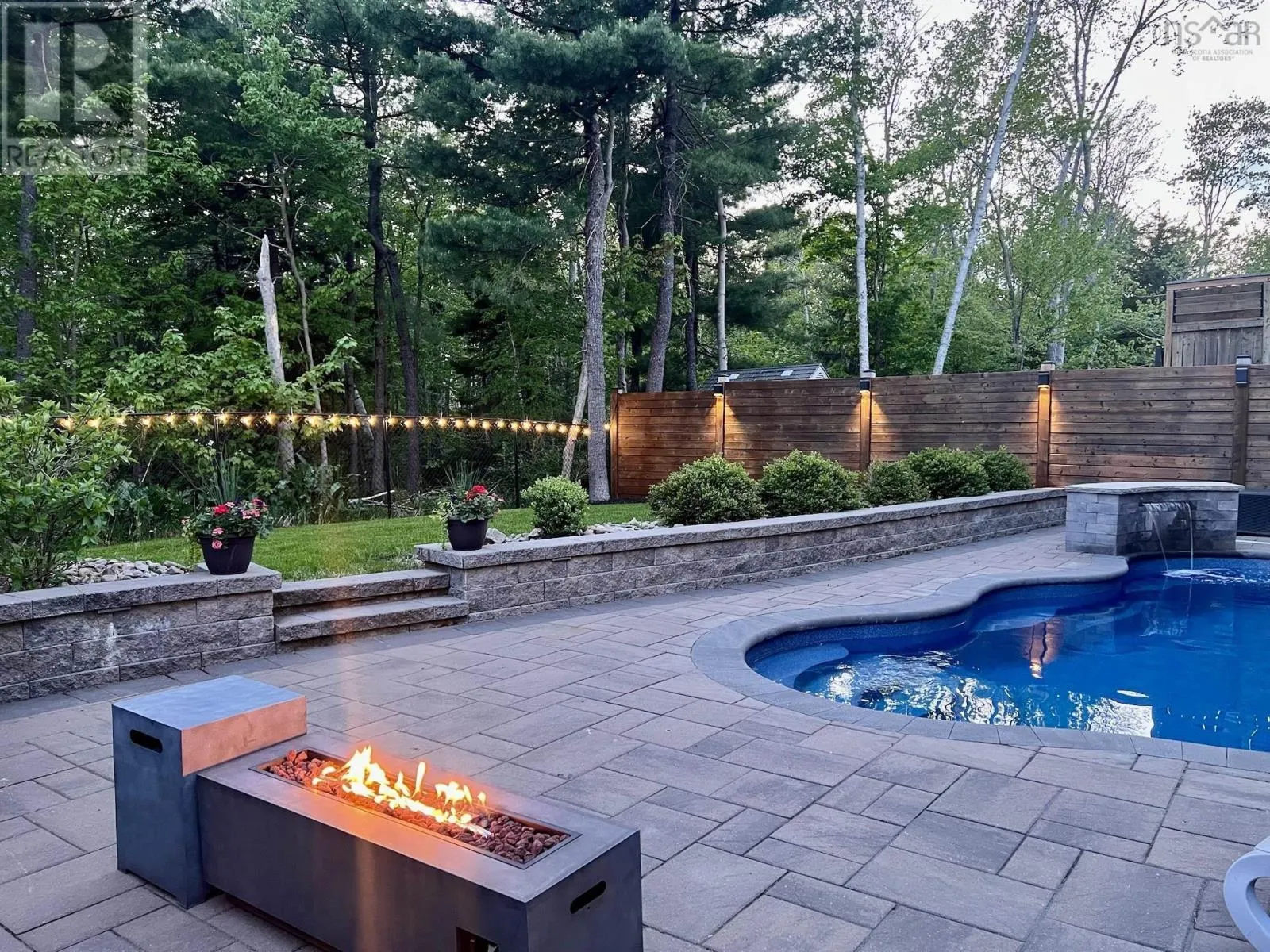 49 Crownridge Drive