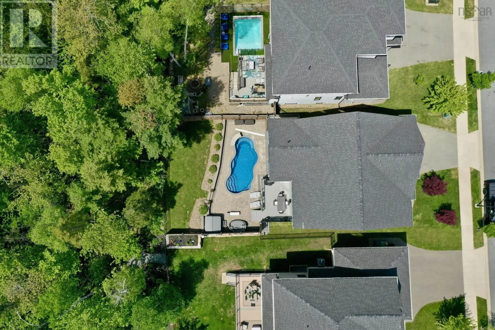49 Crownridge Drive