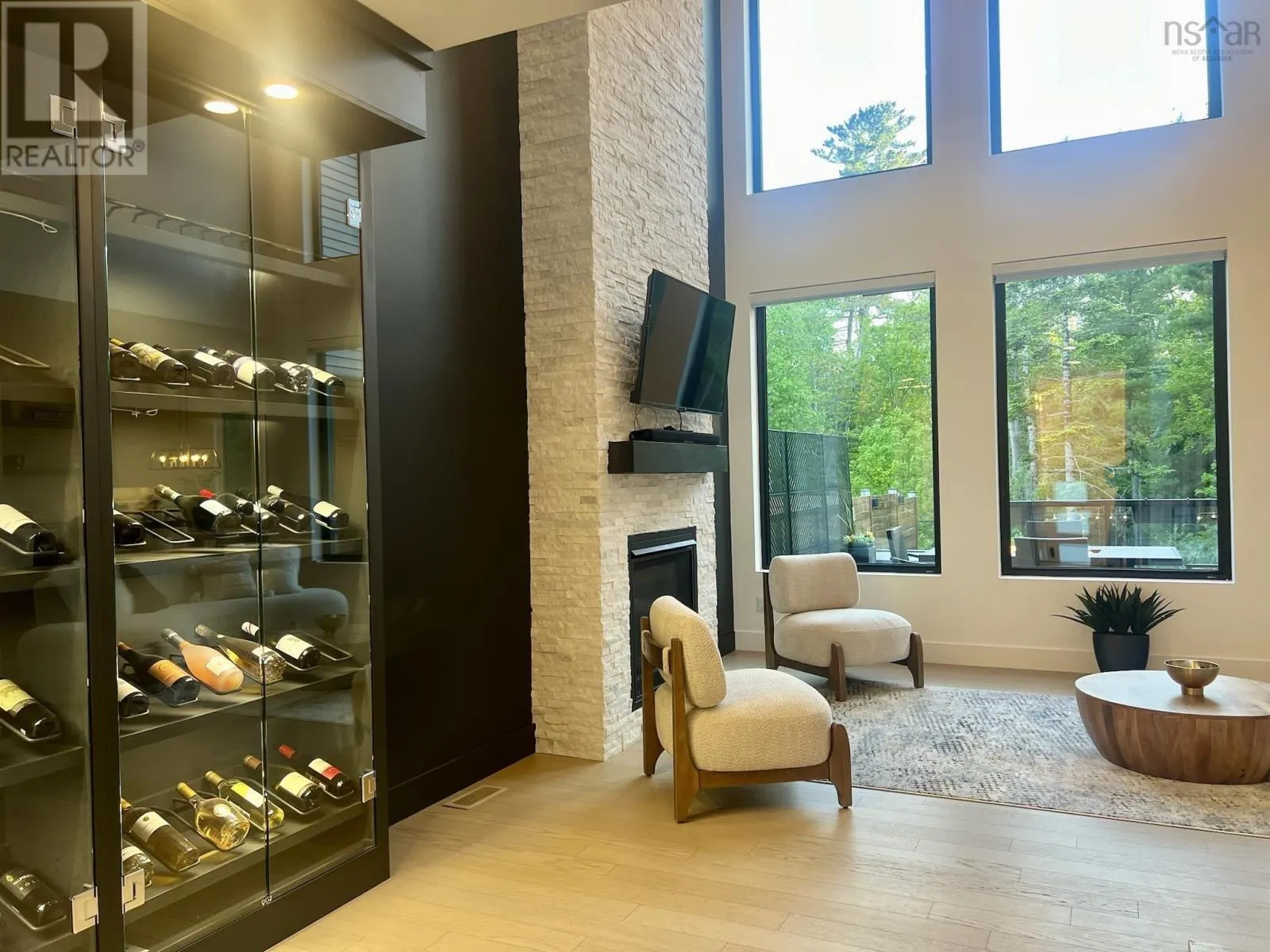 49 Crownridge Drive