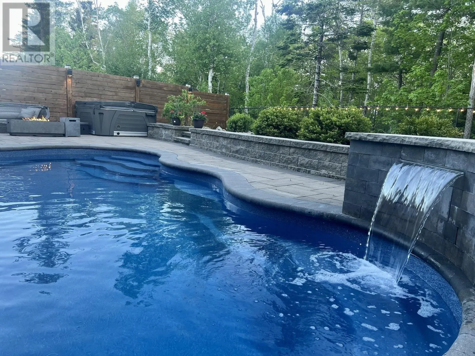 49 Crownridge Drive