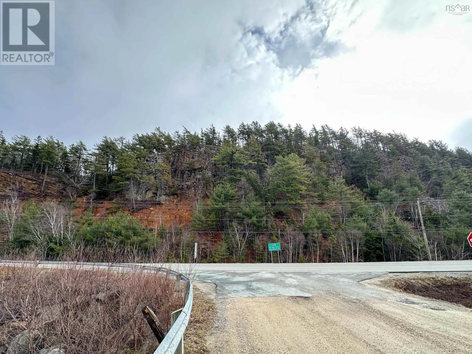 PARCEL RL-1 329 Highway