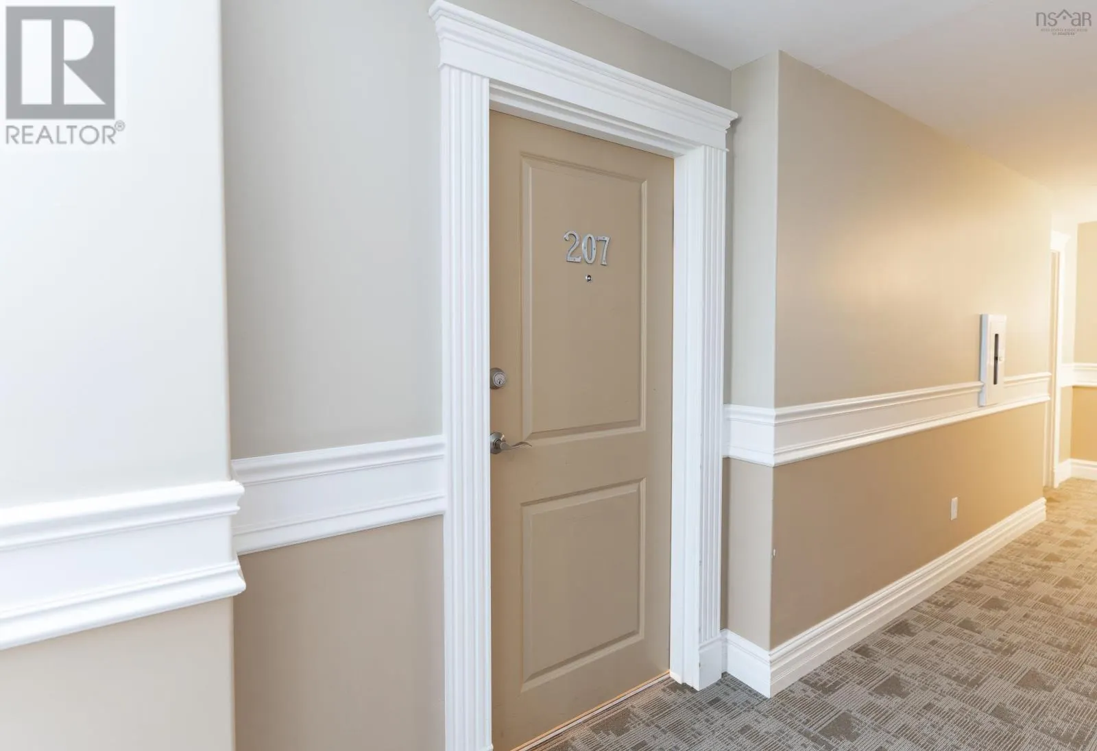 207 89 Pebblecreek Crescent