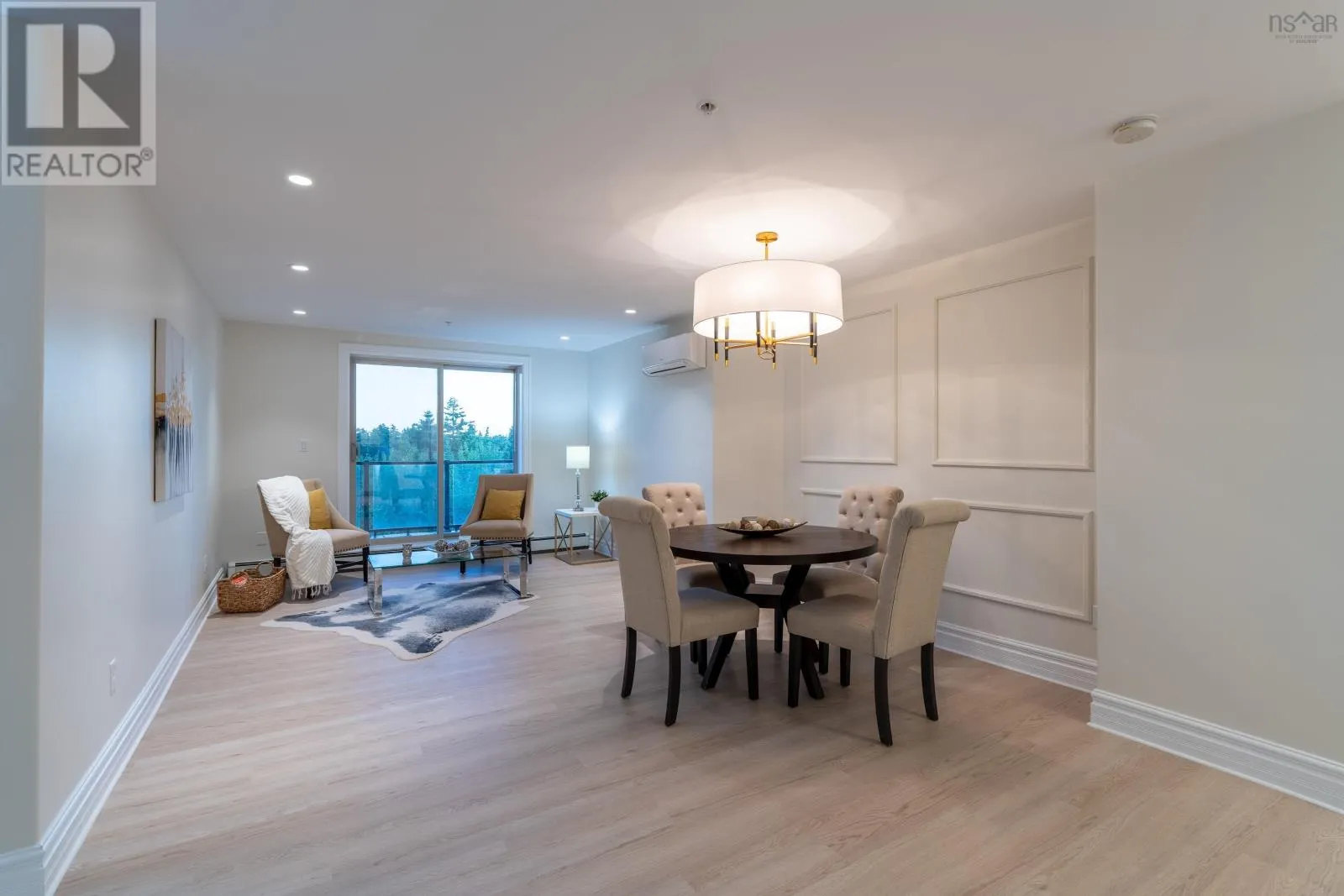 207 89 Pebblecreek Crescent