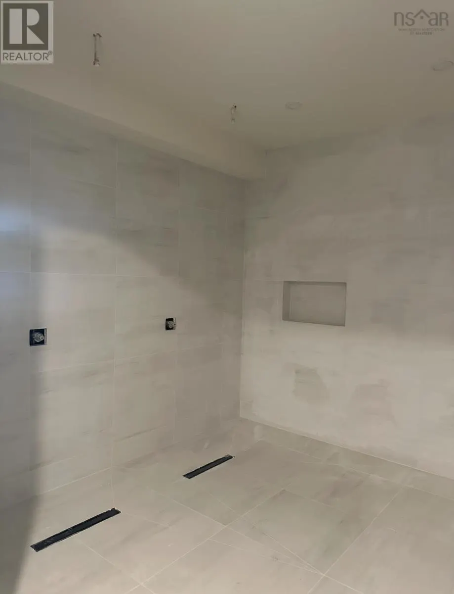 103 Canoe Crescent