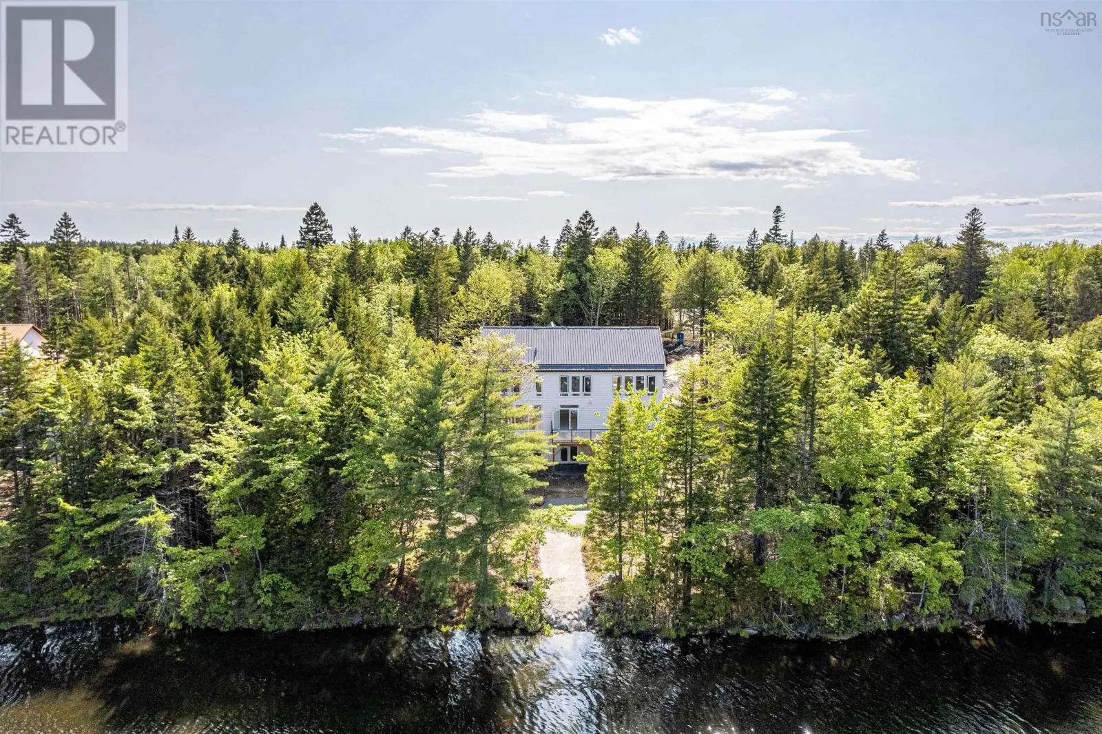 103 Canoe Crescent