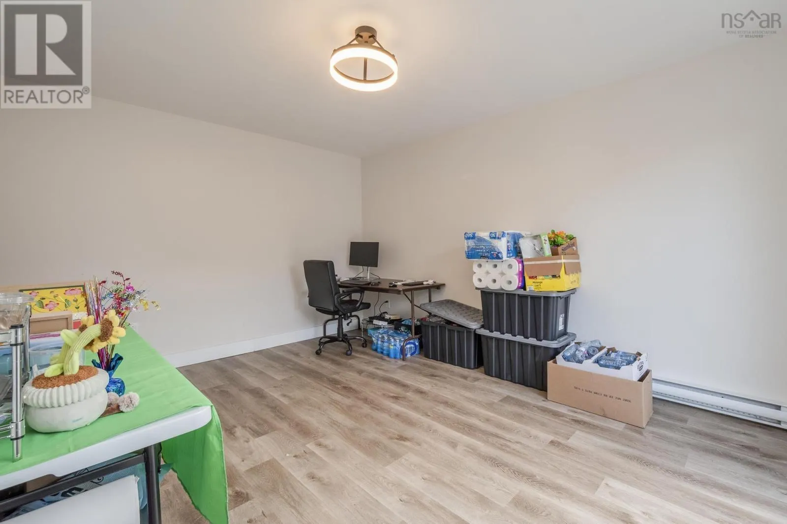 225 Farnham Gate Road