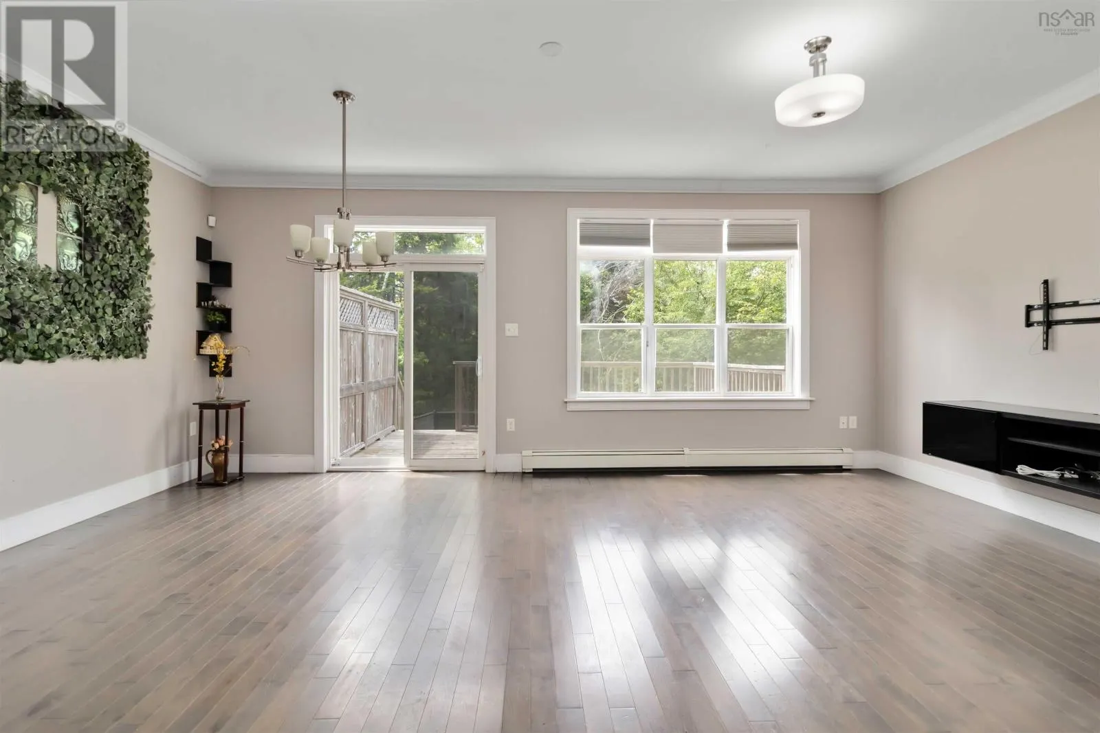 98 Larkview Terrace
