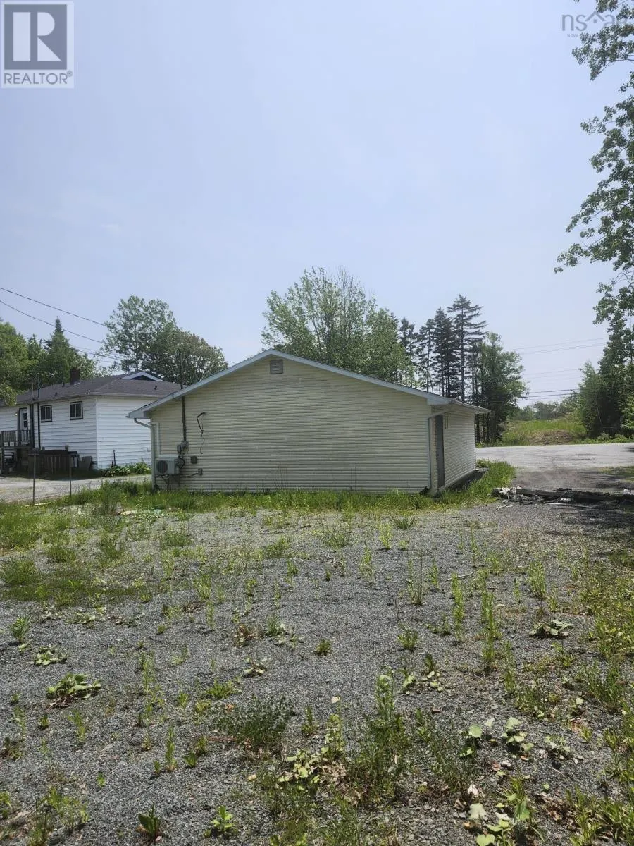 1080 Fall River Road