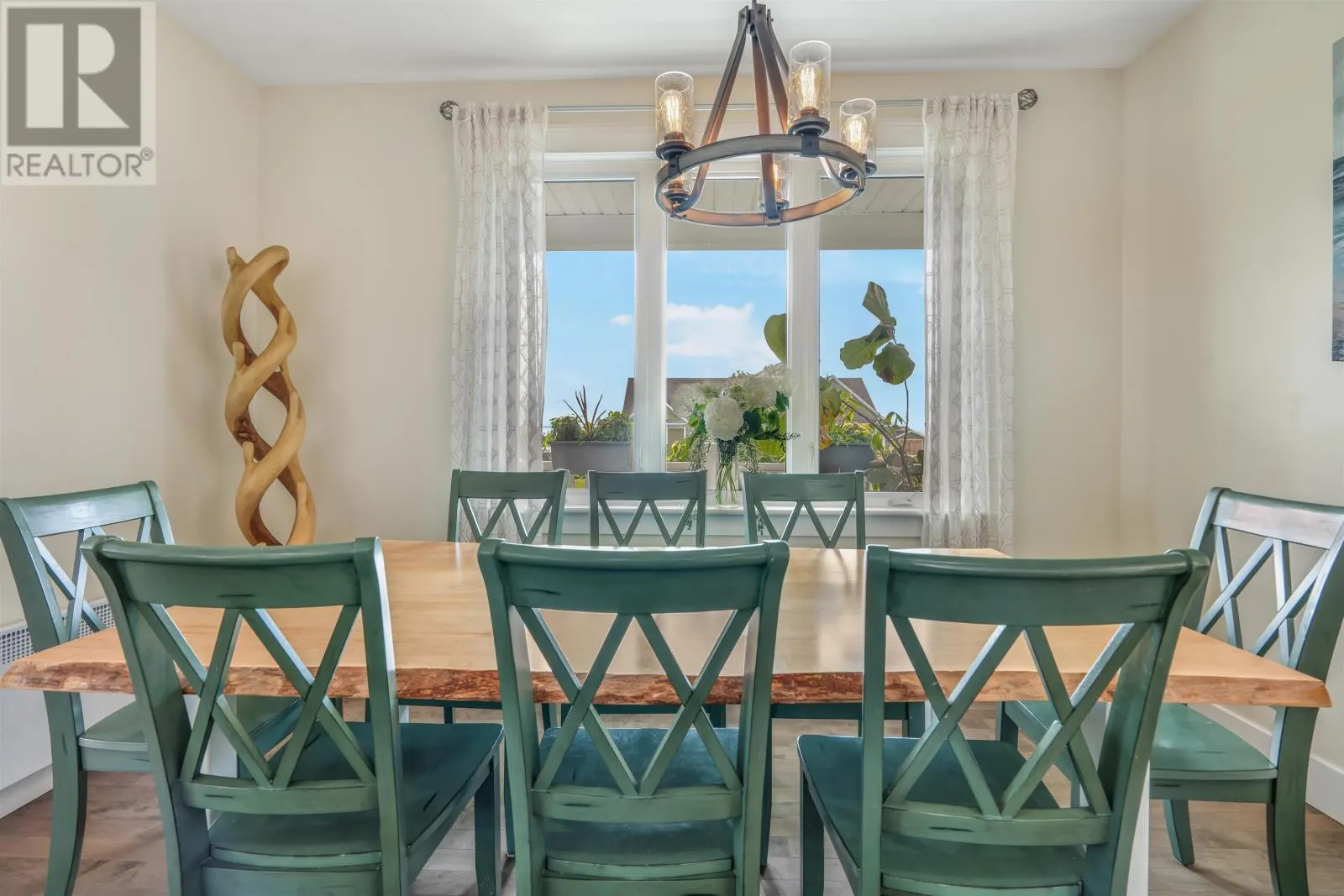 2 Stonington Boulevard