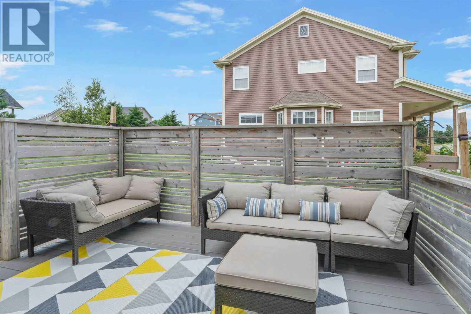 2 Stonington Boulevard