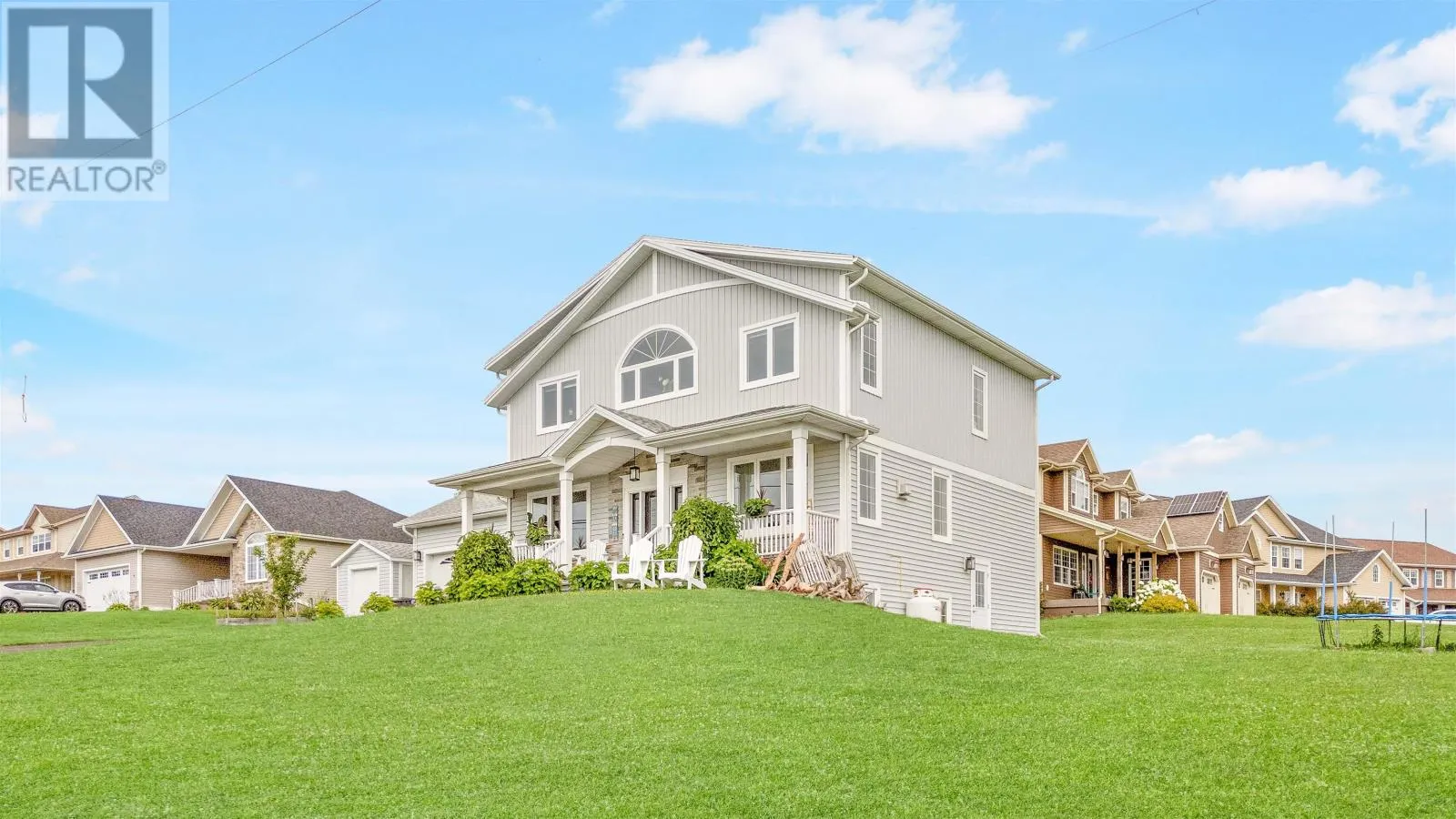 2 Stonington Boulevard