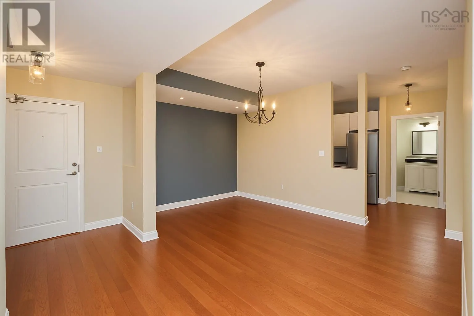 105 168 Green Village Lane