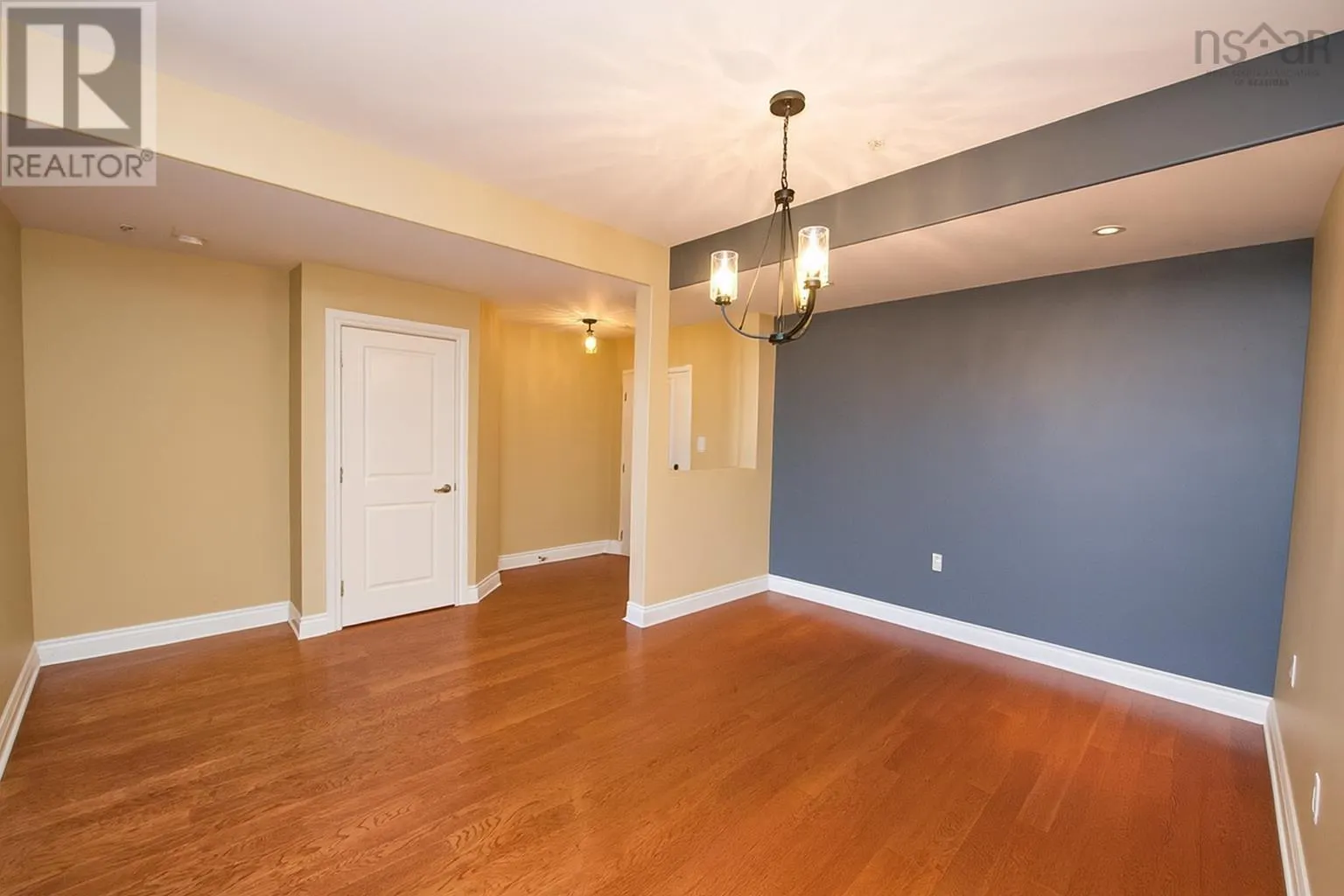 105 168 Green Village Lane