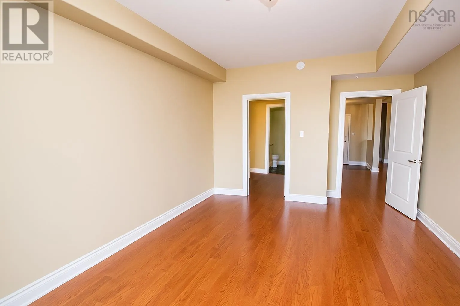 105 168 Green Village Lane