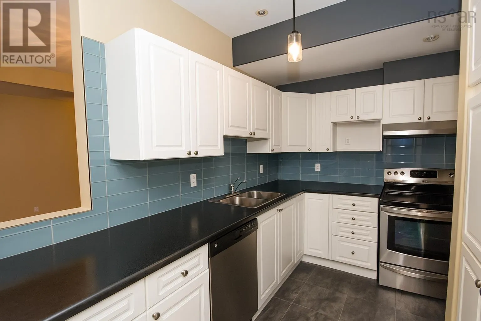 105 168 Green Village Lane
