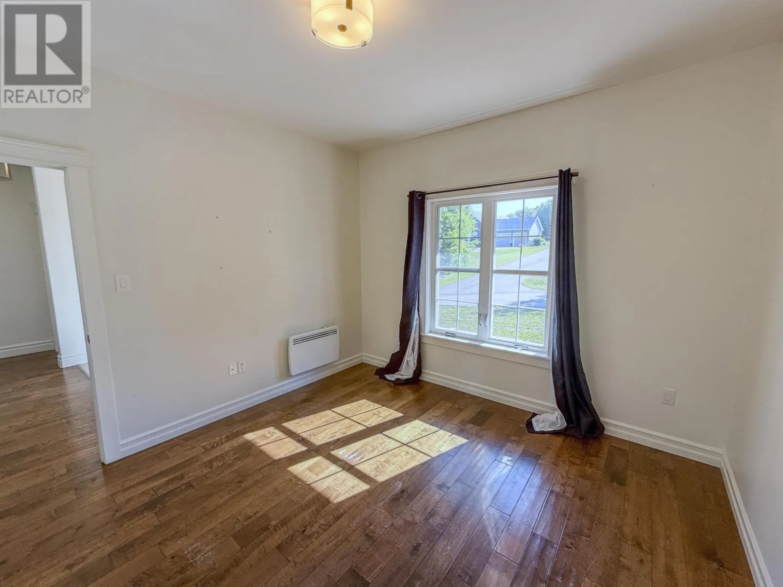18 Paget Crescent