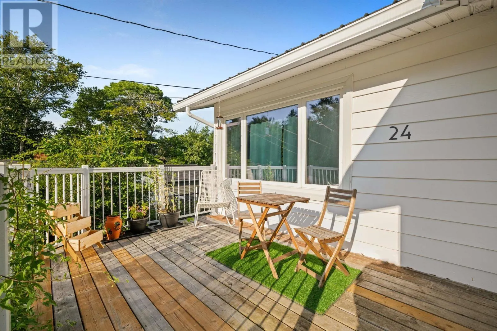 24 LODGE Drive
