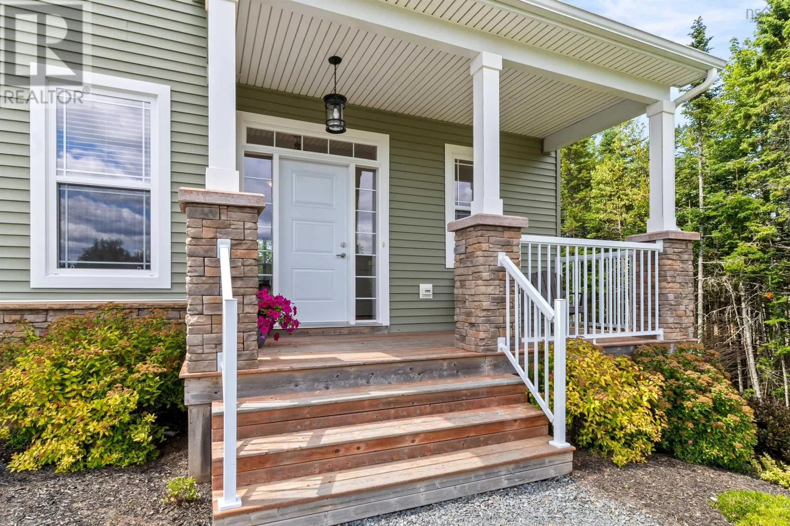 379 Meadow View Way