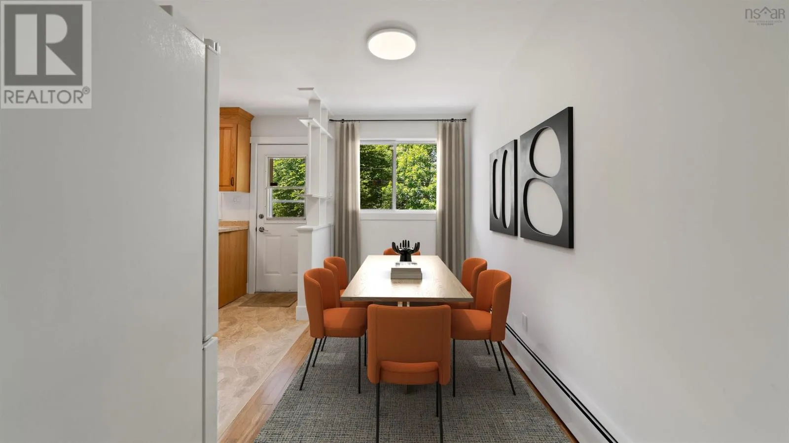 8/8A David Street