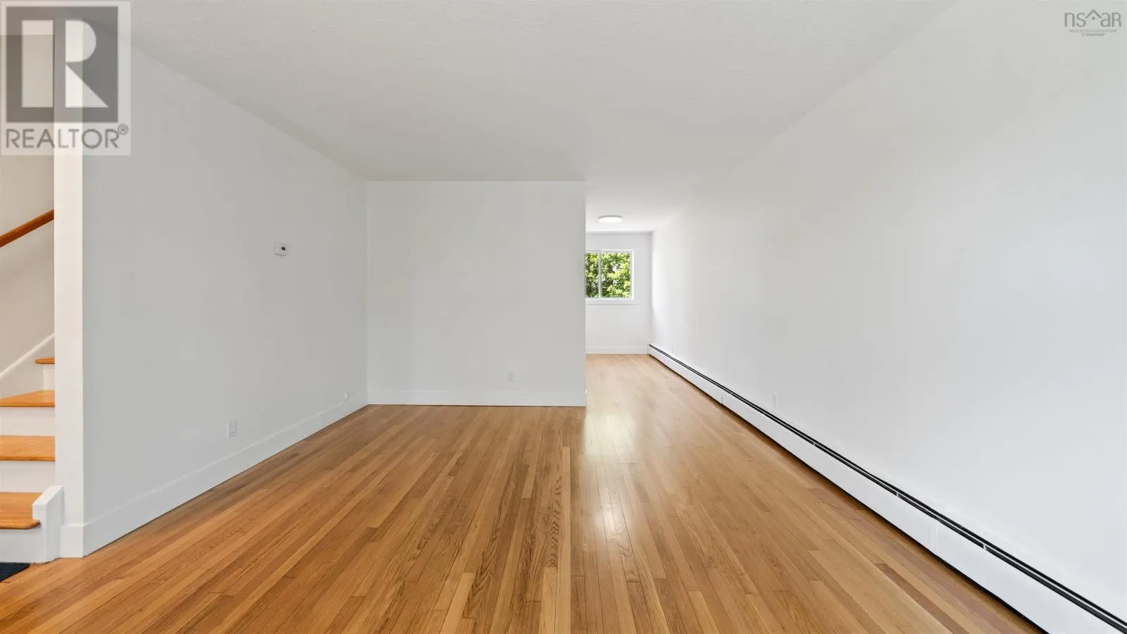 8/8A David Street
