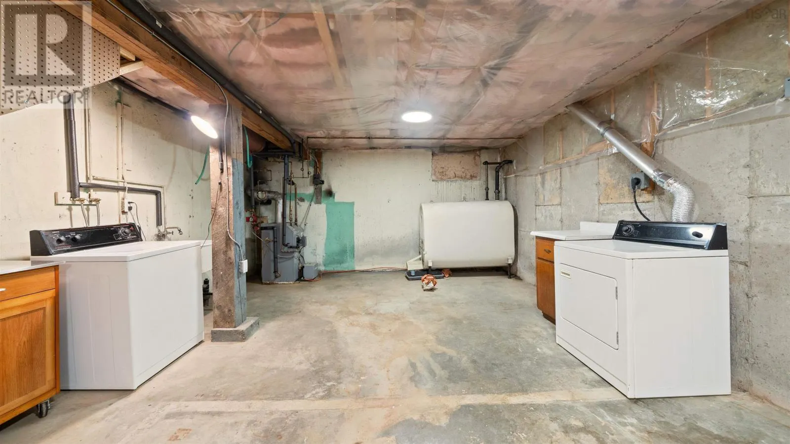 8/8A David Street