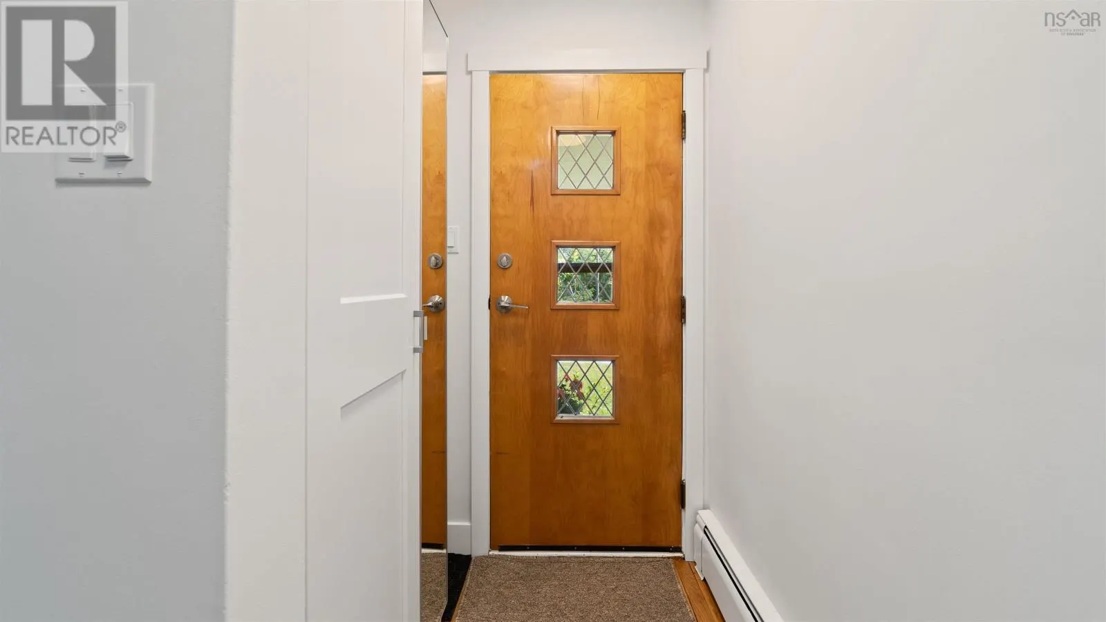 8/8A David Street