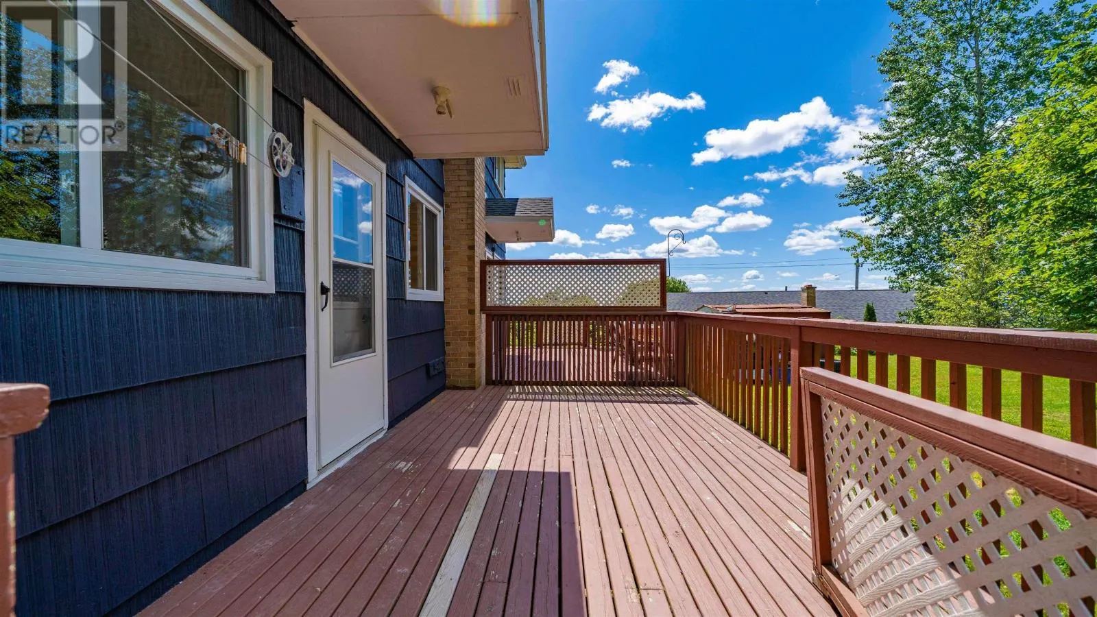 8/8A David Street