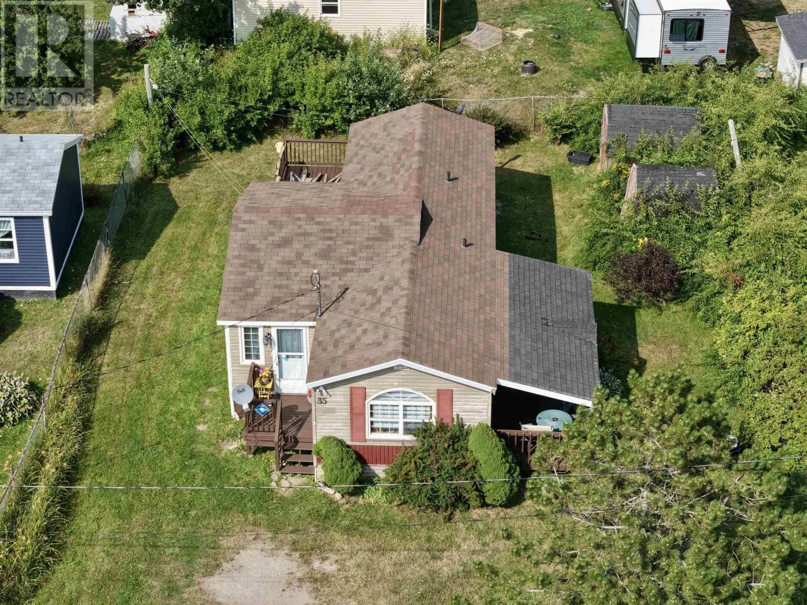 35 Allan J Memorial Avenue
