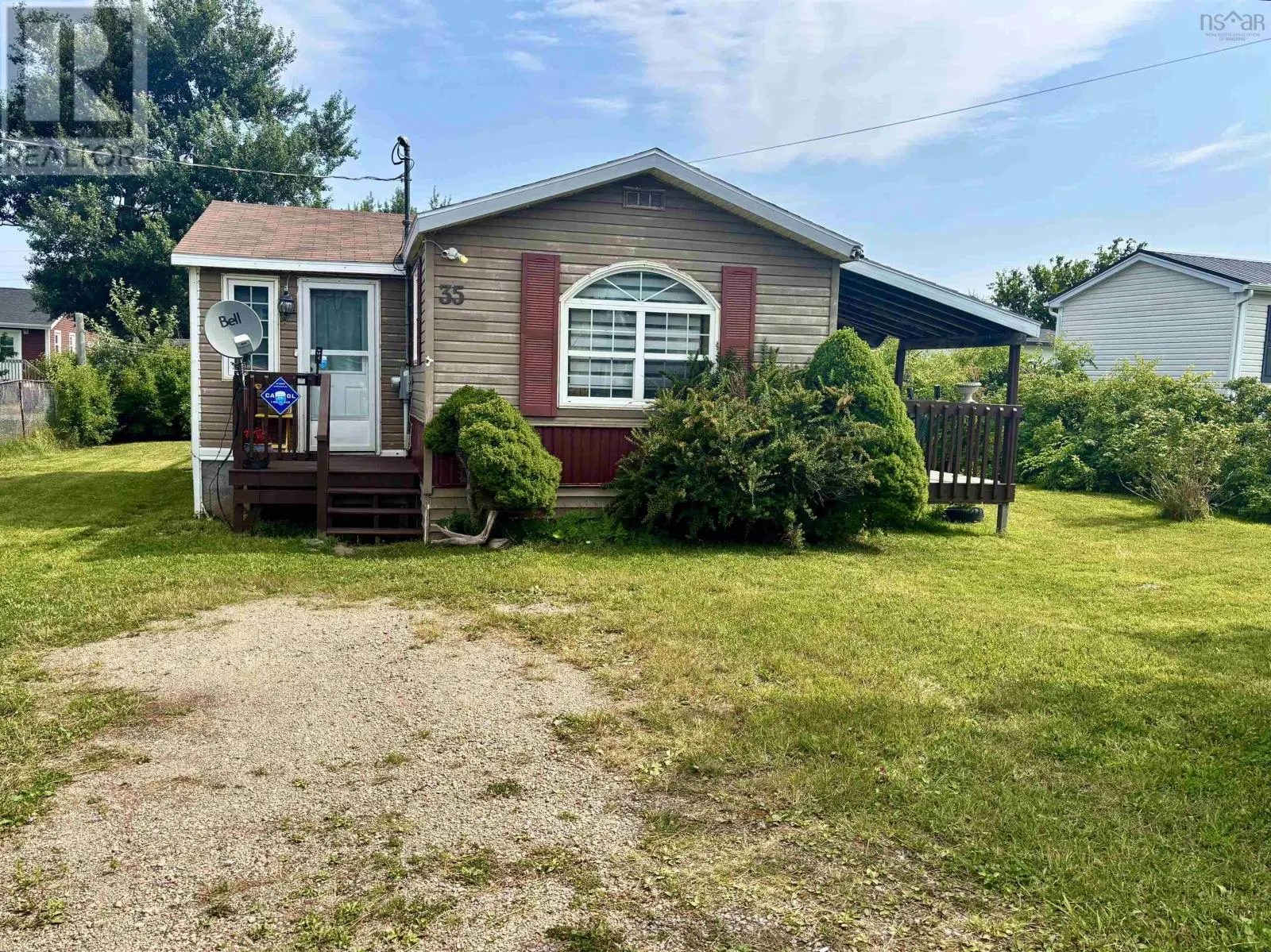 35 Allan J Memorial Avenue