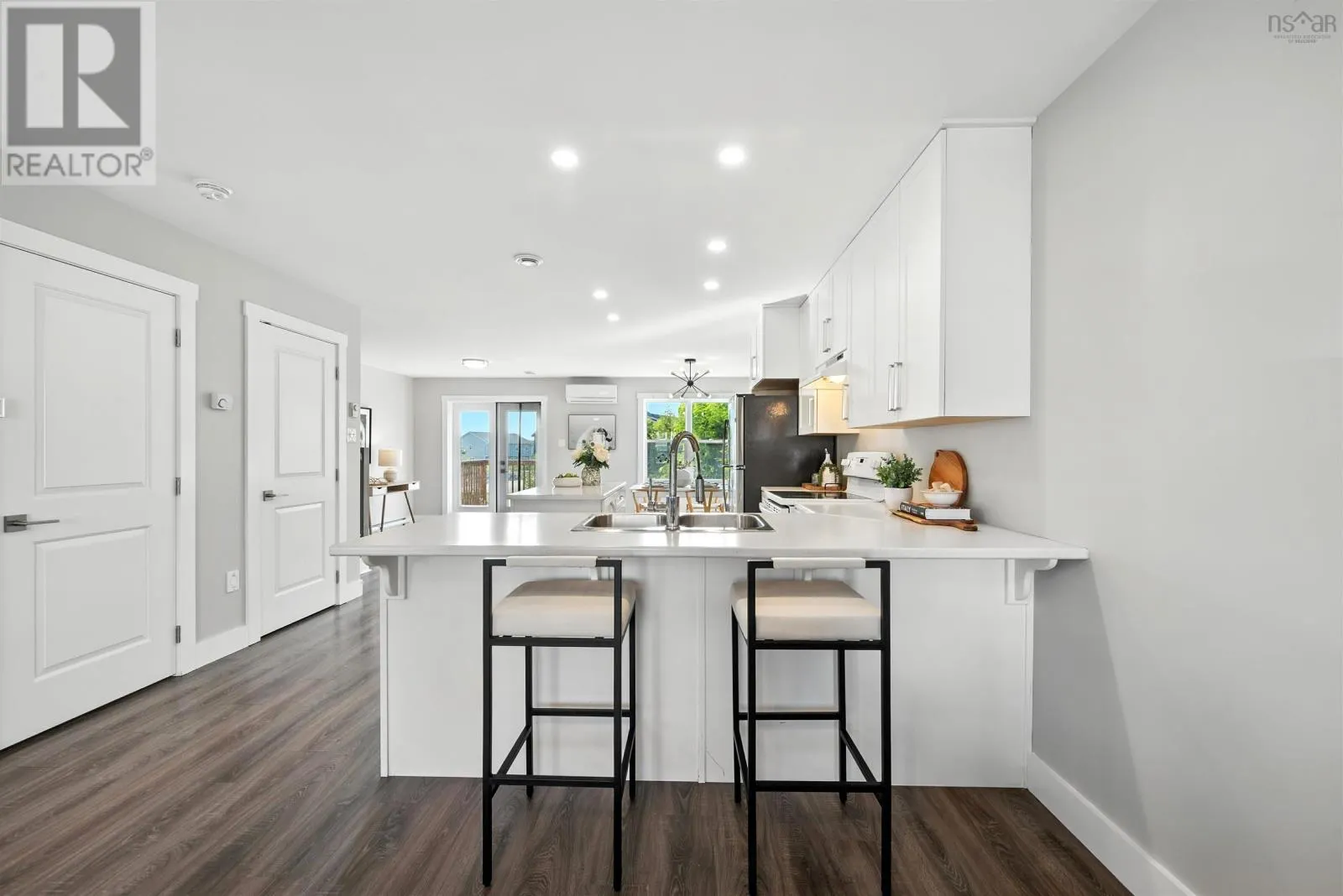 38 Quartz Drive