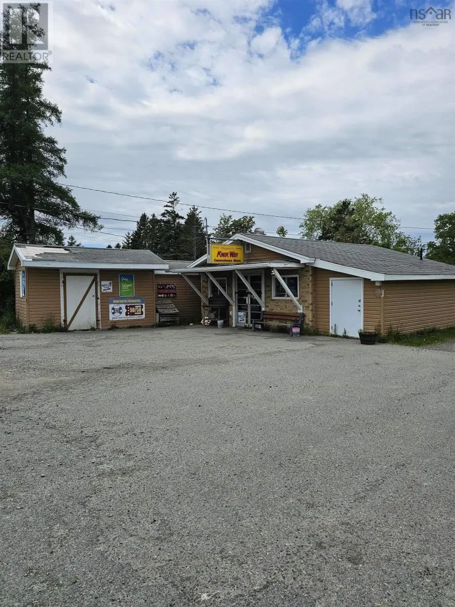 8865 8869 Hwy 101 Highway