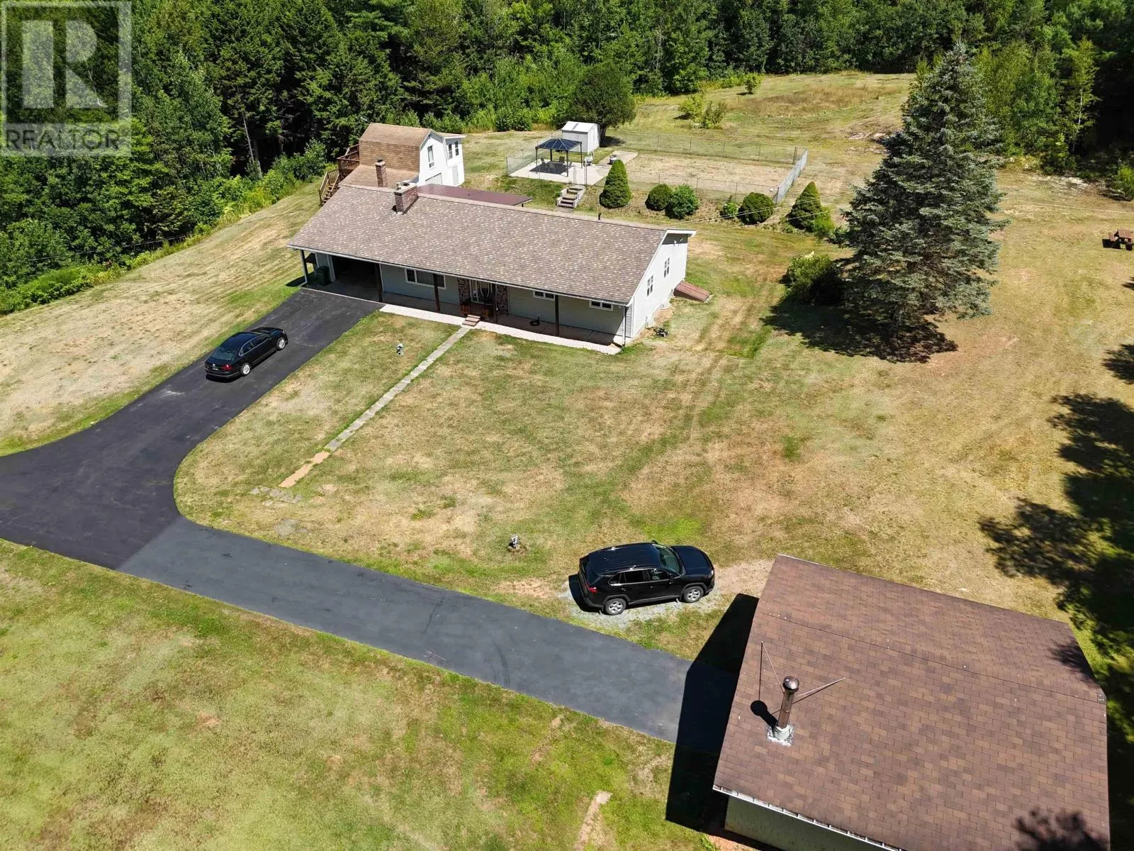 352 Lawrence Road