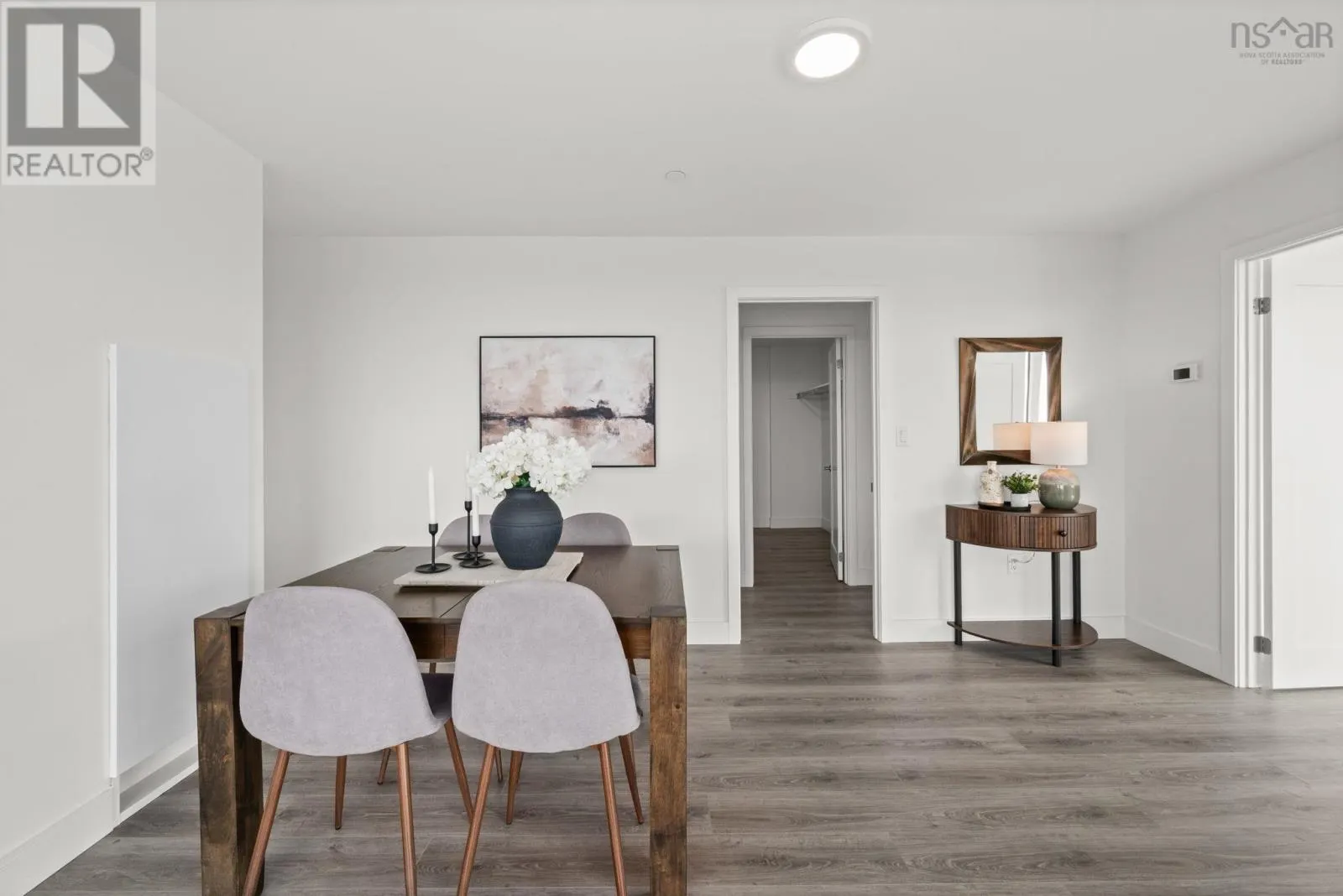 1704 72 Seapoint Road