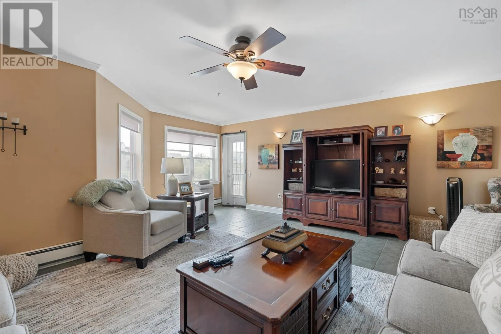 214 512 Parkland Drive