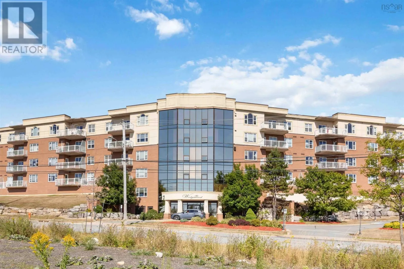 413 767 Parkland Drive