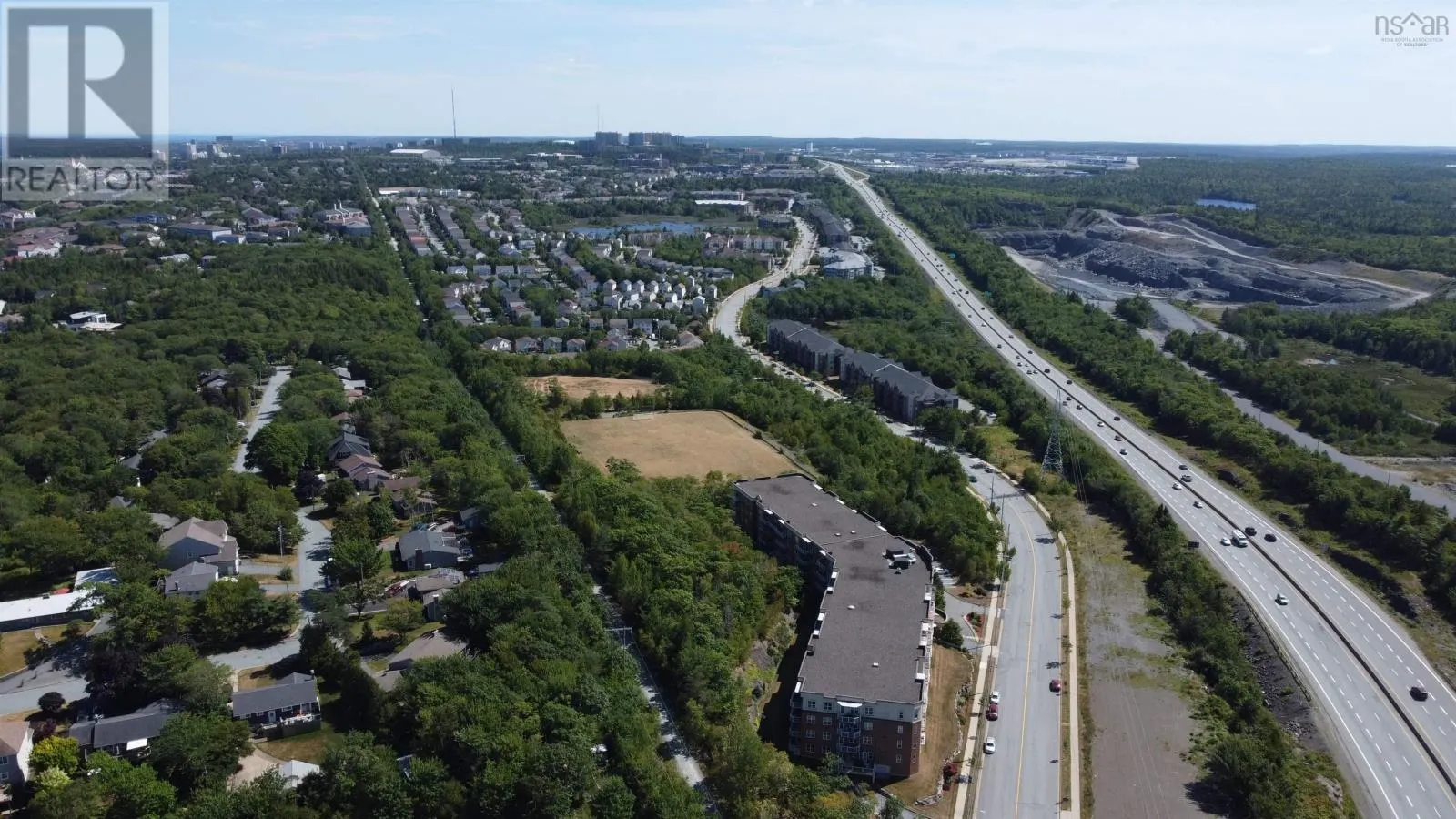 413 767 Parkland Drive