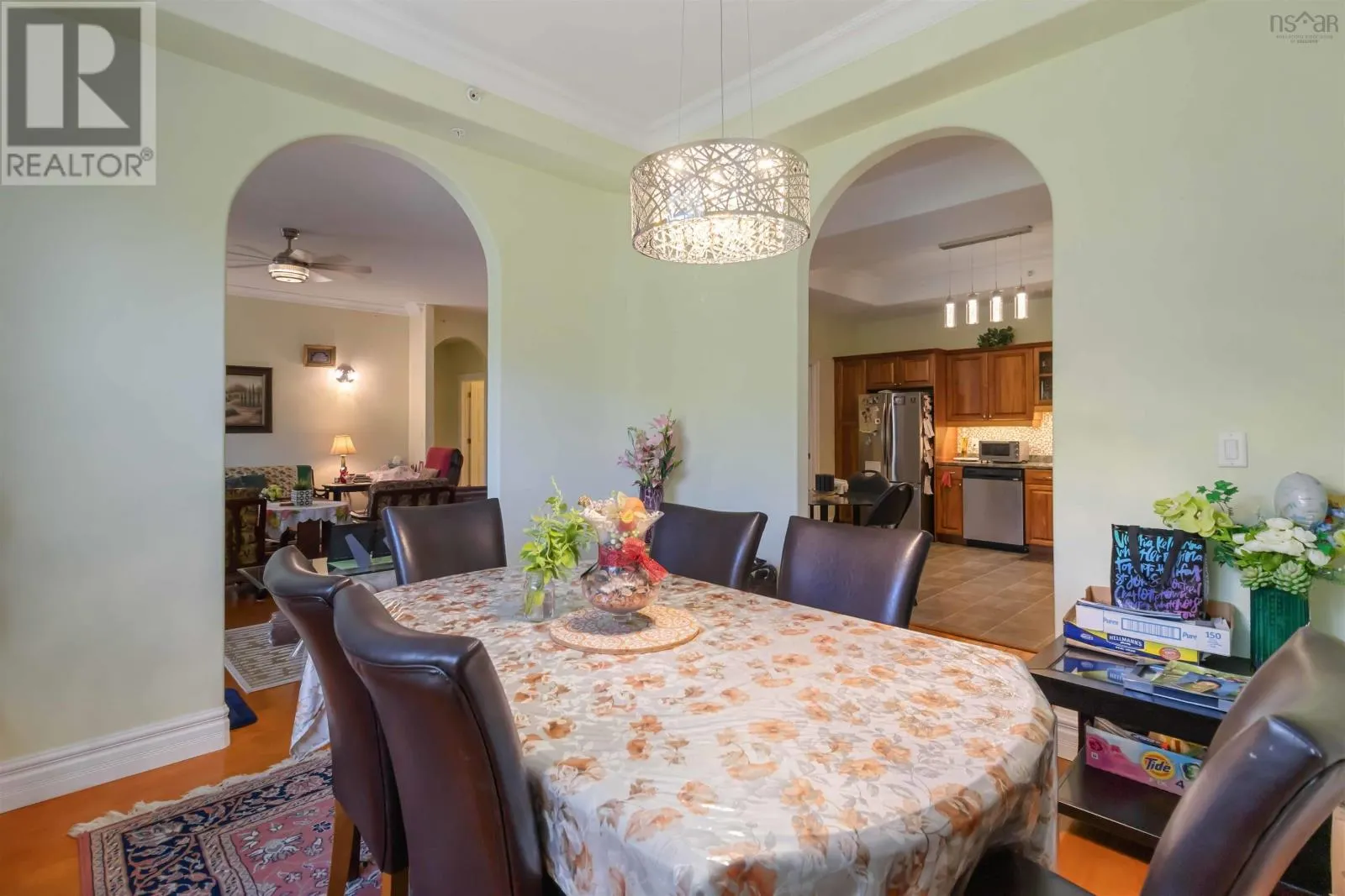 413 767 Parkland Drive