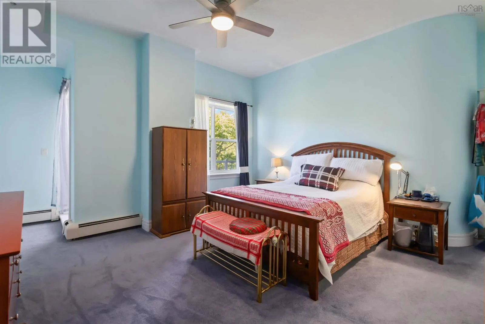 413 767 Parkland Drive
