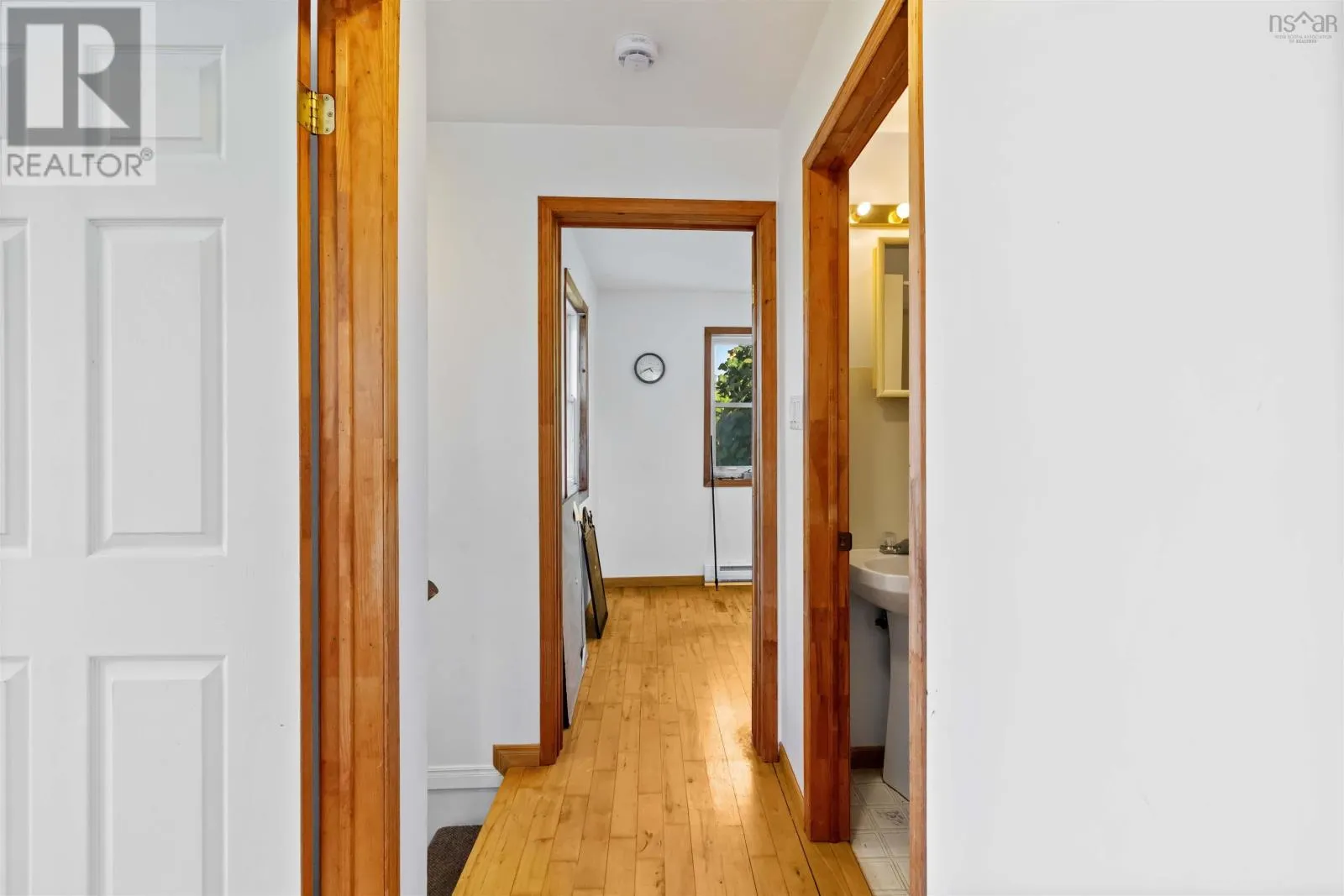 16 Stephen St