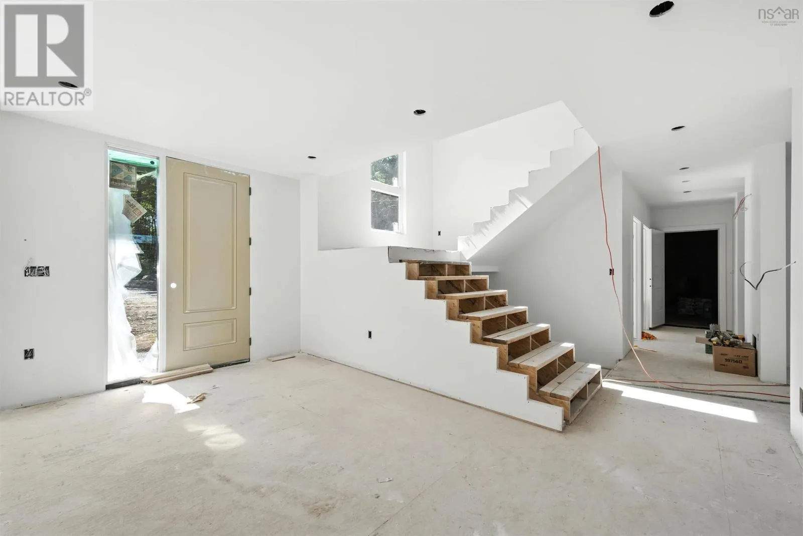 83 Canoe Crescent