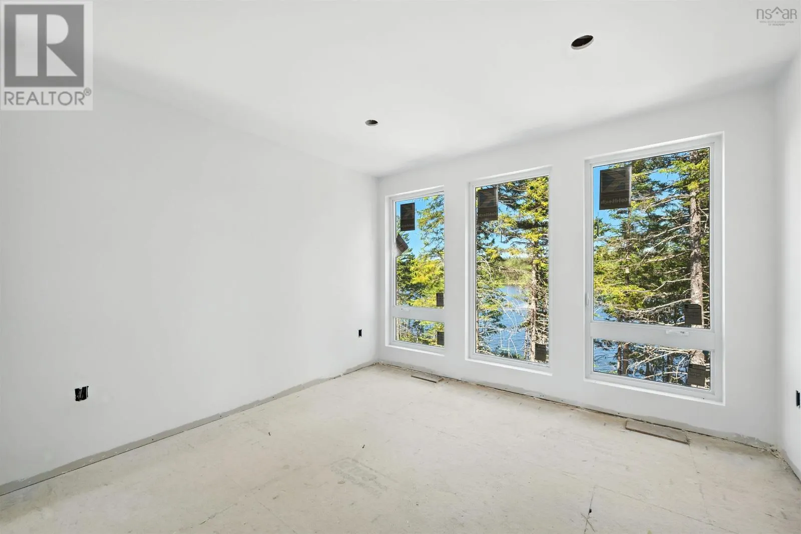 83 Canoe Crescent