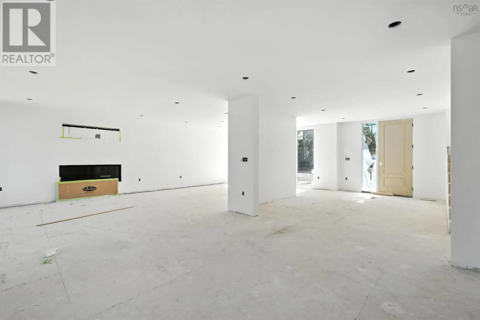 83 Canoe Crescent