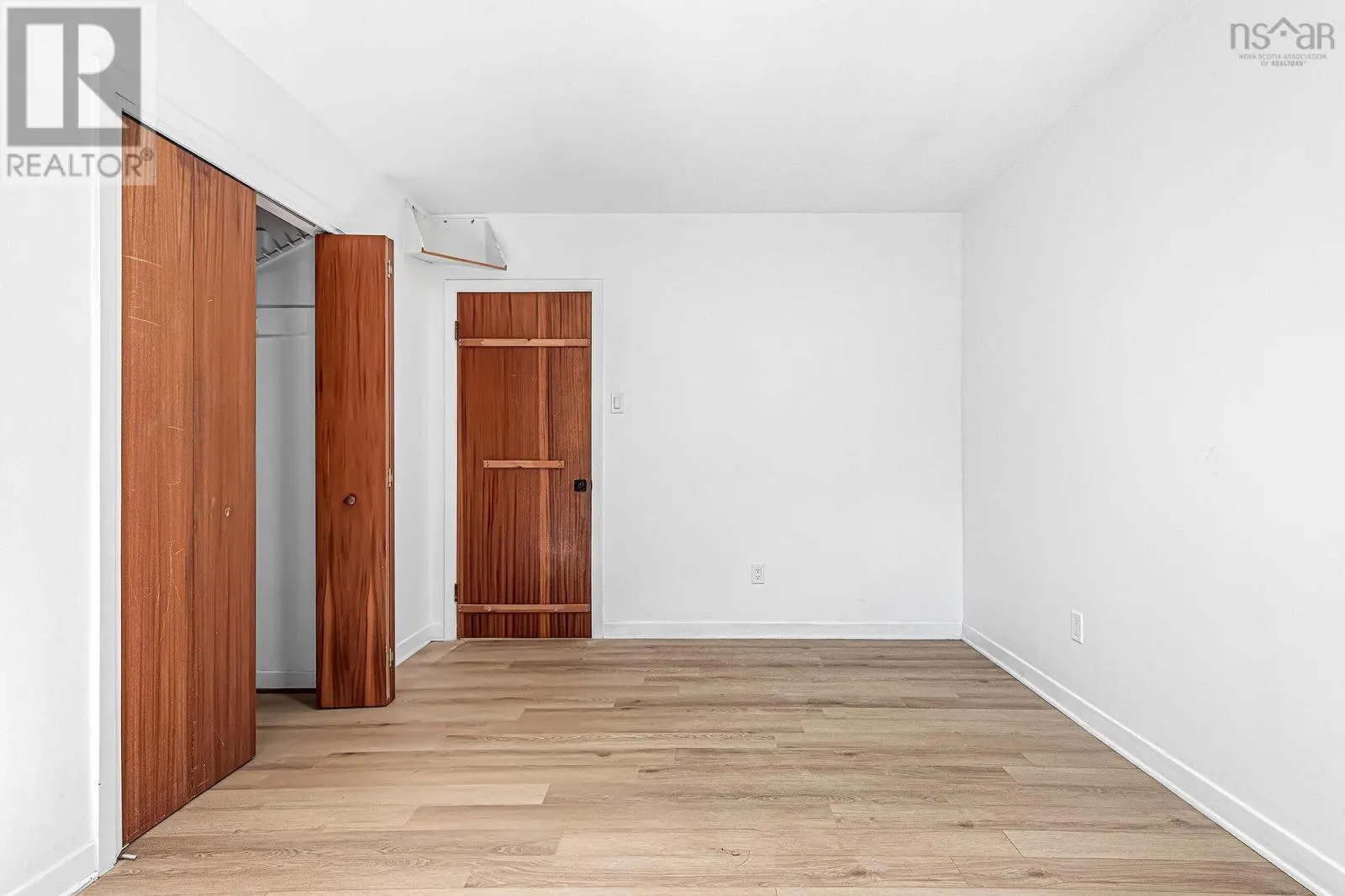220 Melrose Avenue