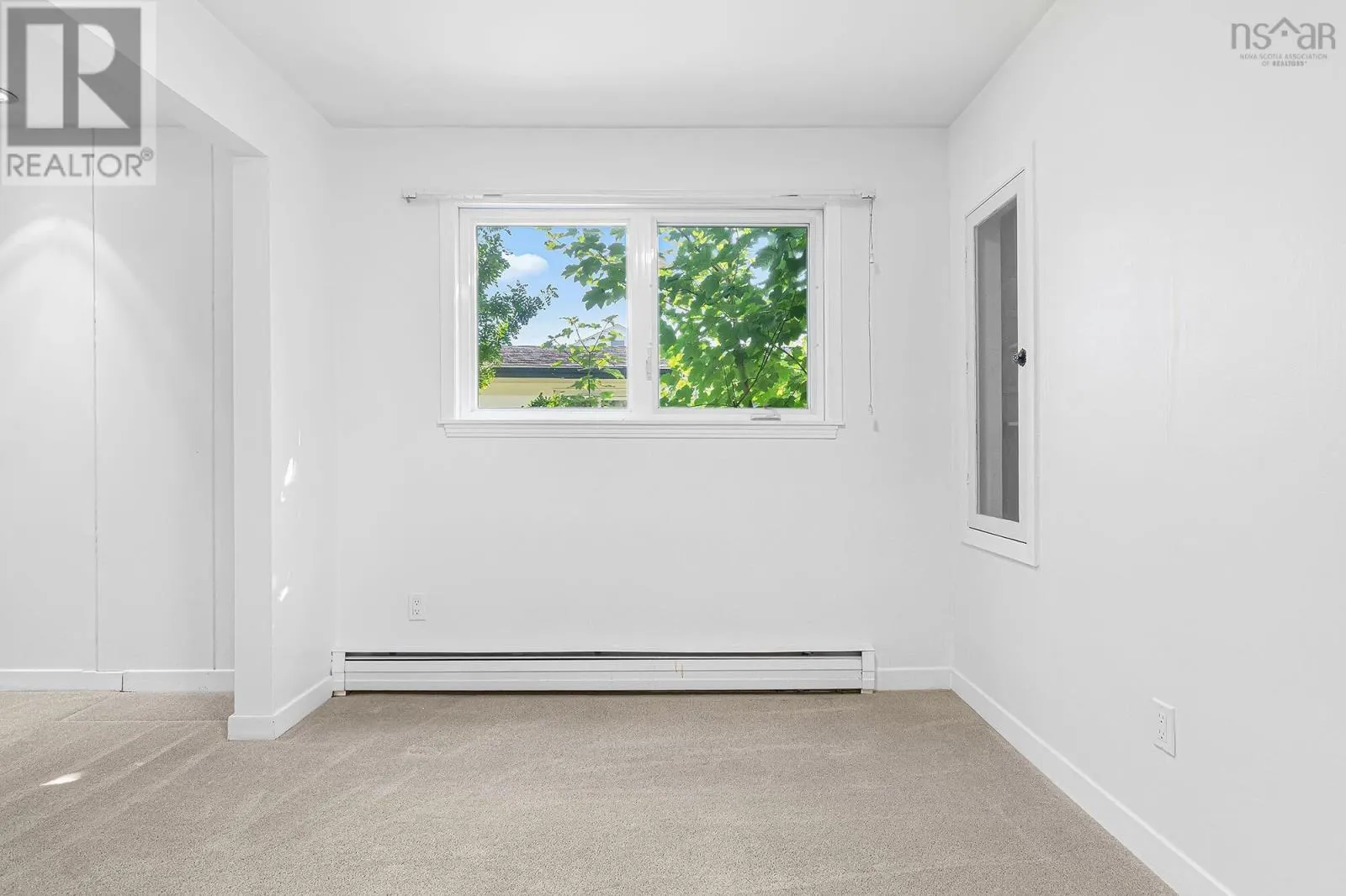 220 Melrose Avenue