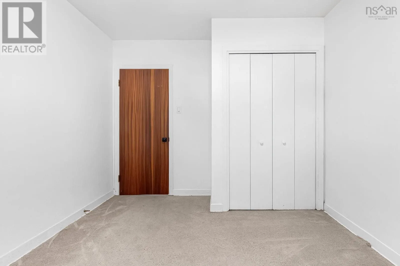 220 Melrose Avenue