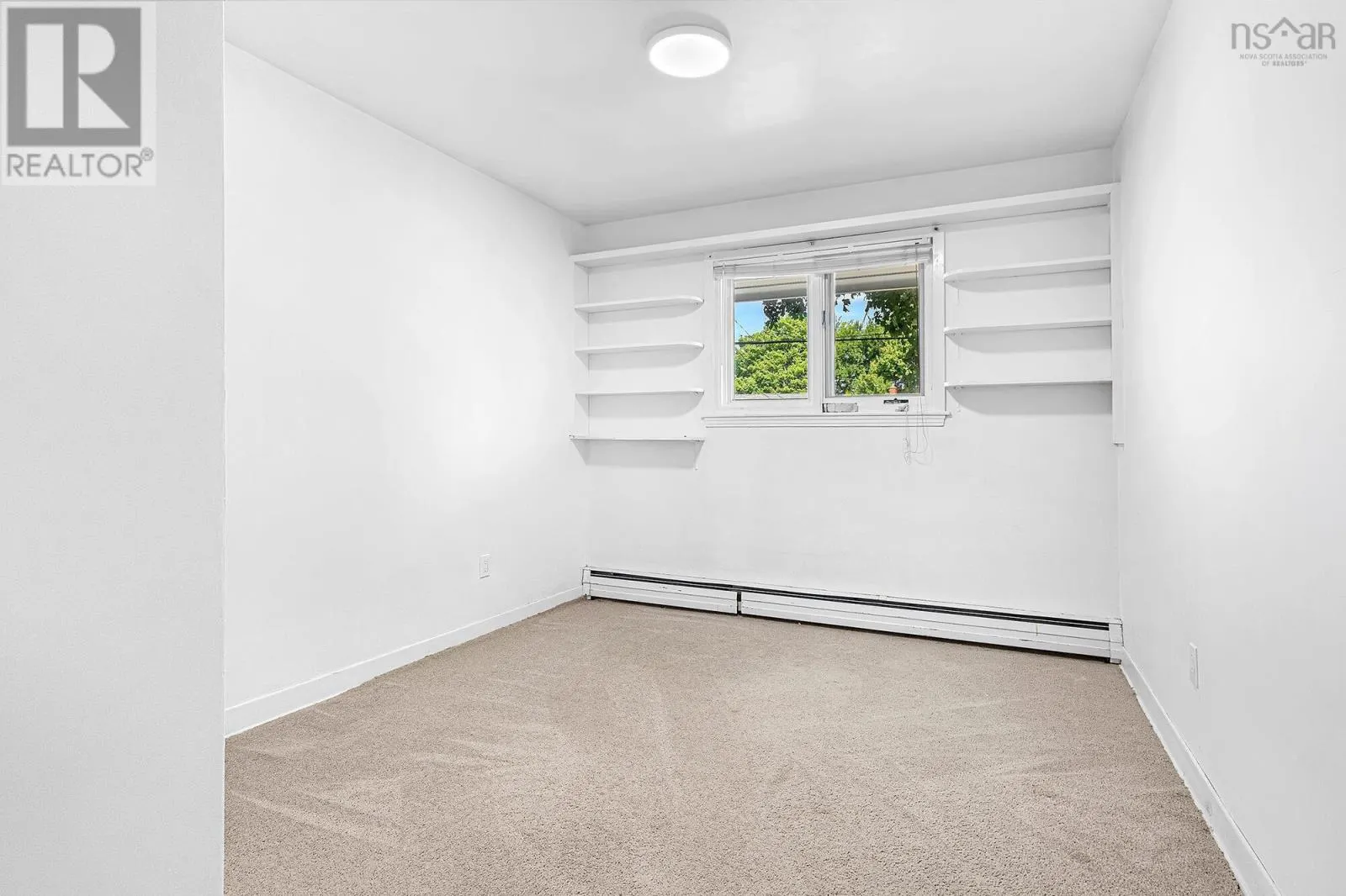 220 Melrose Avenue
